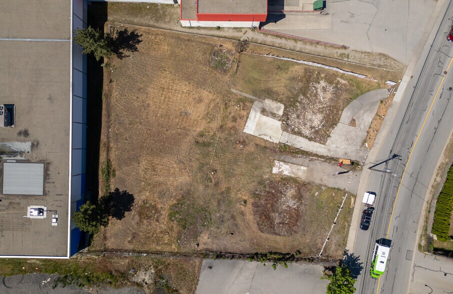 184-196 Warren Av E, Penticton, BC à vendre - Aérien - Image 3 de 4