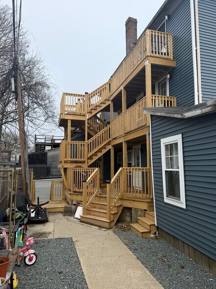 222 Main St, Gloucester, MA à vendre - Photo du bâtiment - Image 2 de 21