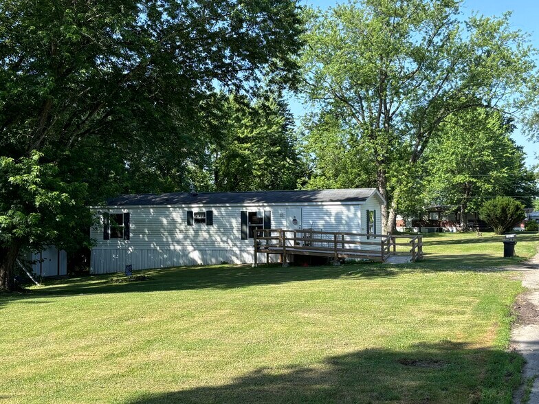 1 Clearfield Dr, Penn, PA à louer - Photo du bâtiment - Image 3 de 10