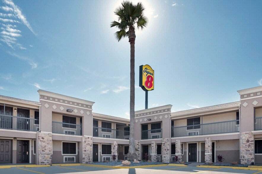 1505 S 9th St, McAllen, TX for sale - Primary Photo - Image 2 of 21