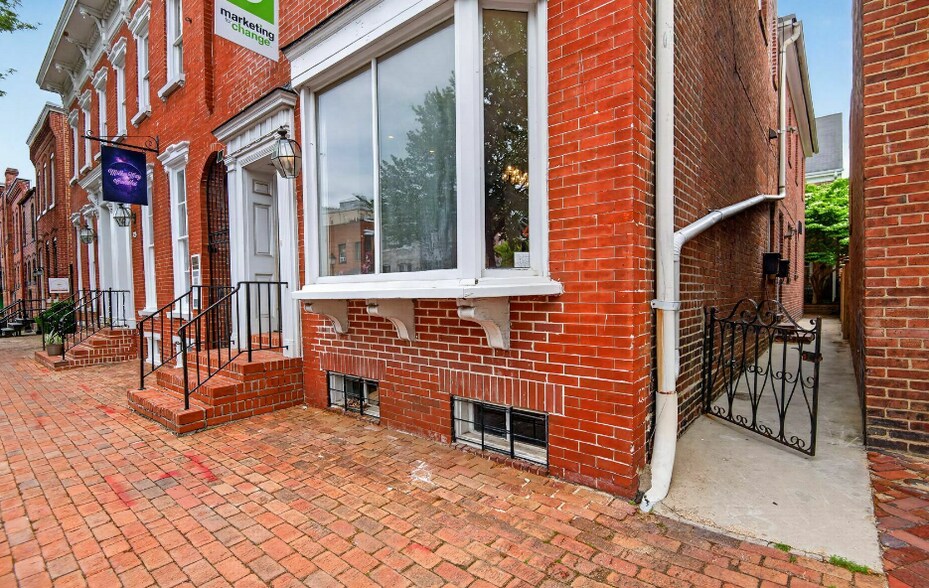 110 S Columbus St, Alexandria, VA à vendre - Photo du bâtiment - Image 2 de 29