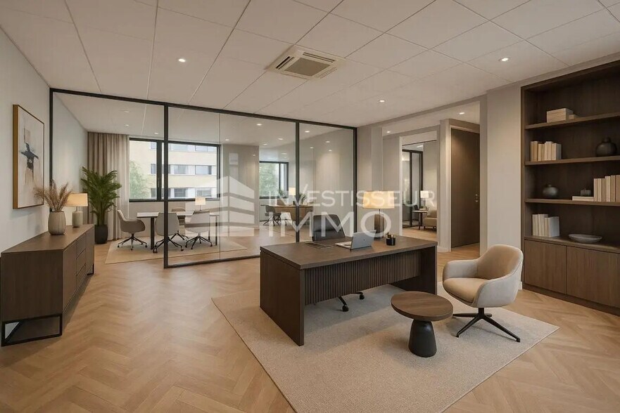 Office in Antony for lease - Interior Photo - Image 1 of 3