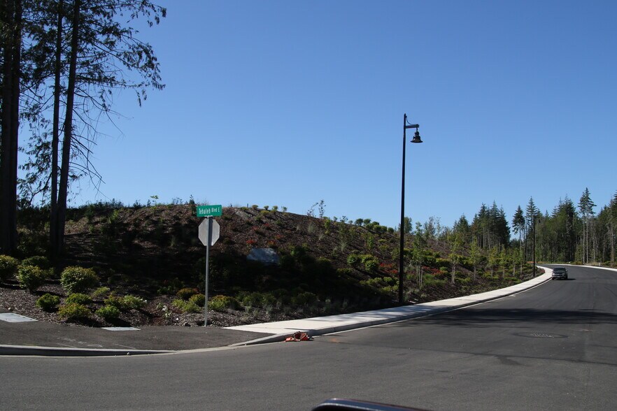 Tehaleh portefeuille de 2 propriétés à vendre sur LoopNet.ca - Photo du bâtiment - Image 3 de 12