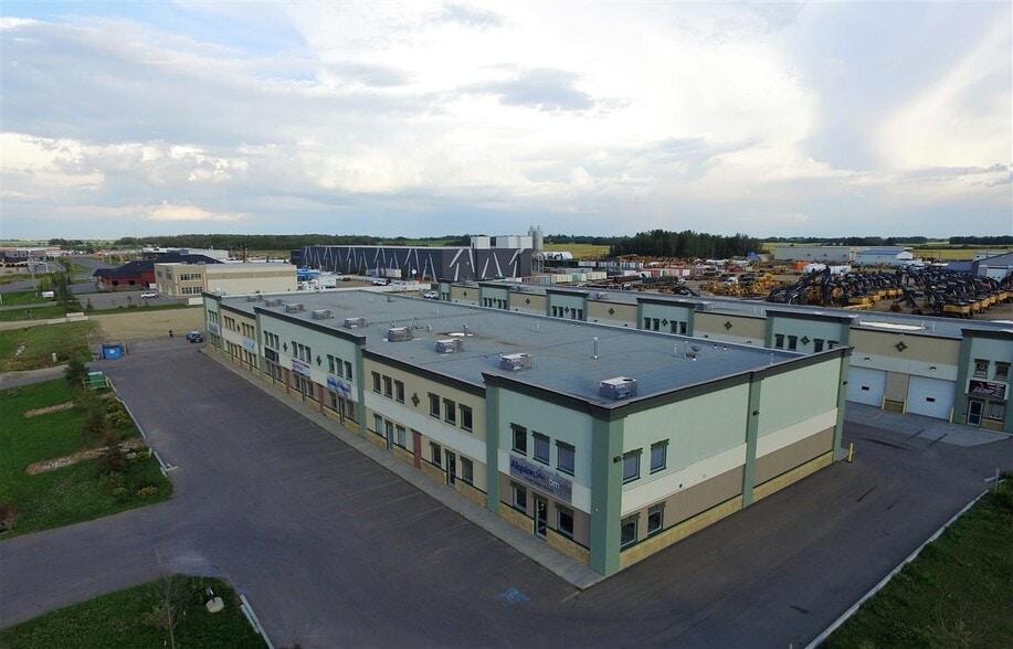 301 Saskatchewan Ave, Spruce Grove, AB for sale - Building Photo - Image 1 of 1