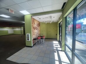 2350 Cheshire Bridge Rd NE, Atlanta, GA for lease Interior Photo- Image 2 of 5