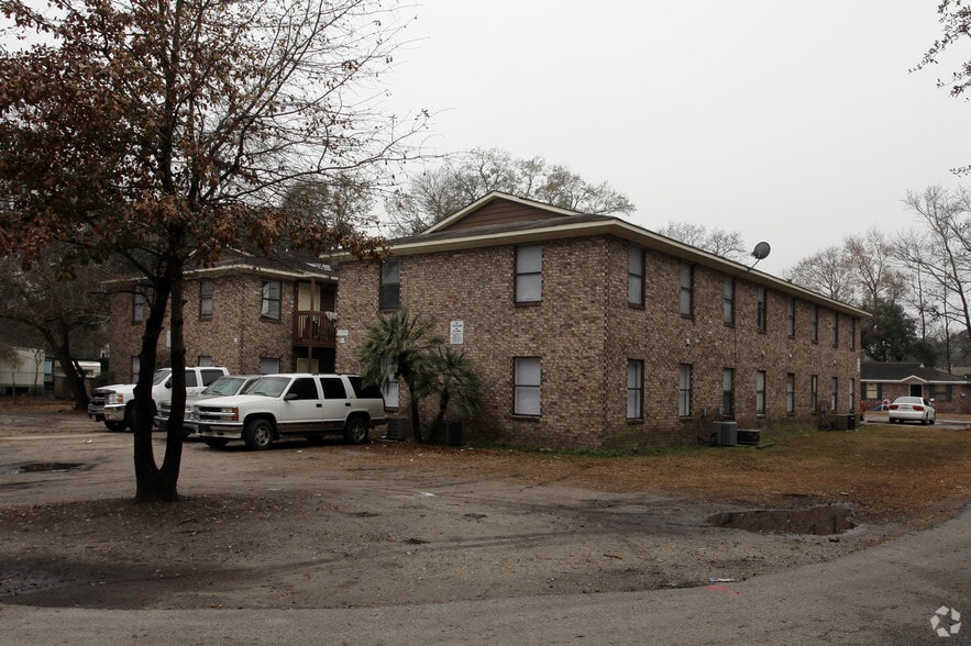 5555 Mole Ln, Charleston, SC for sale - Building Photo - Image 2 of 7