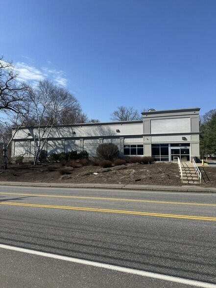 18-20 Crystal Ave, Derry, NH for lease - Building Photo - Image 2 of 12