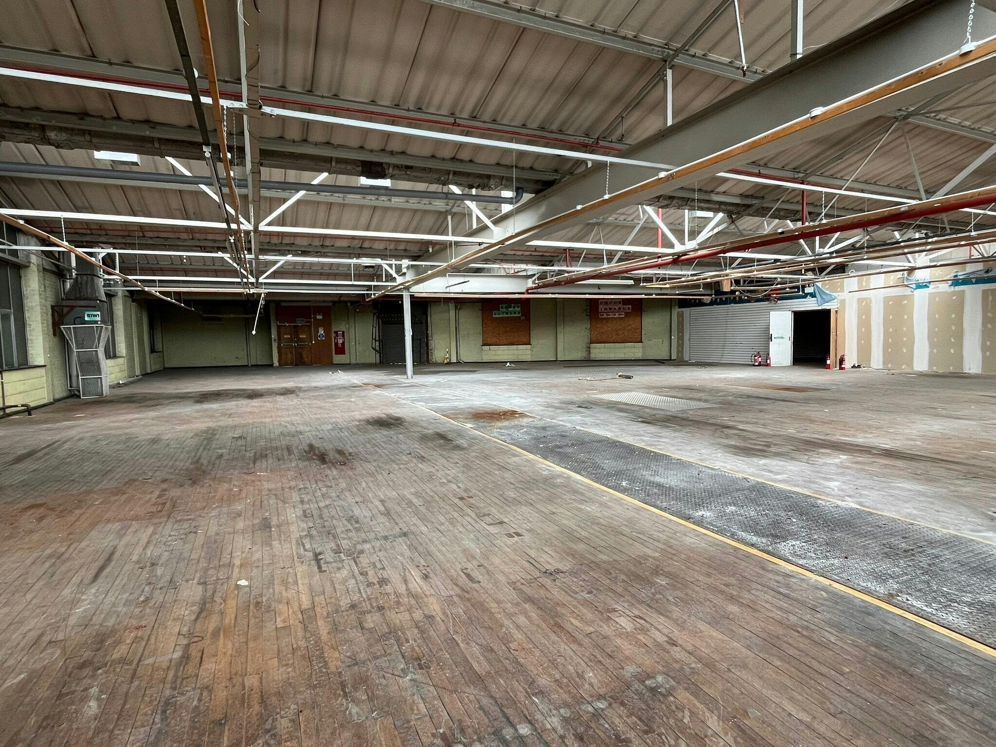 69 Upper Accommodation Rd, Leeds for sale Interior Photo- Image 1 of 9