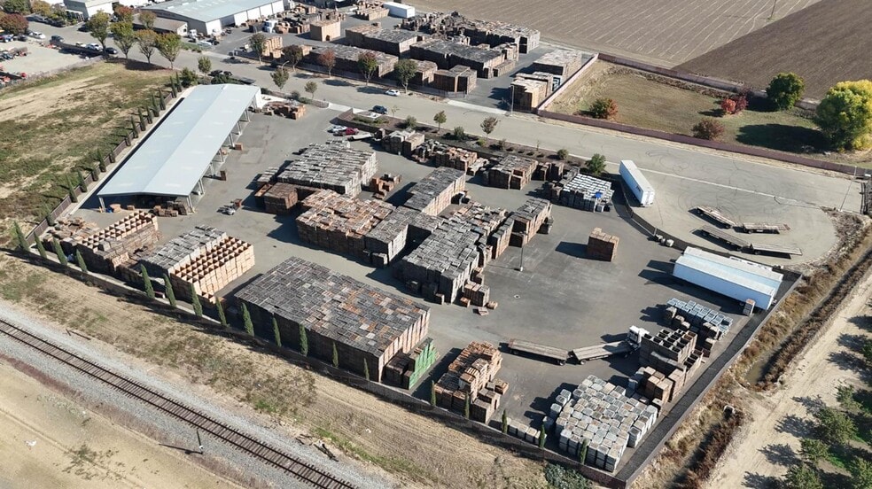 2161 L St, Newman, CA for sale - Building Photo - Image 2 of 10