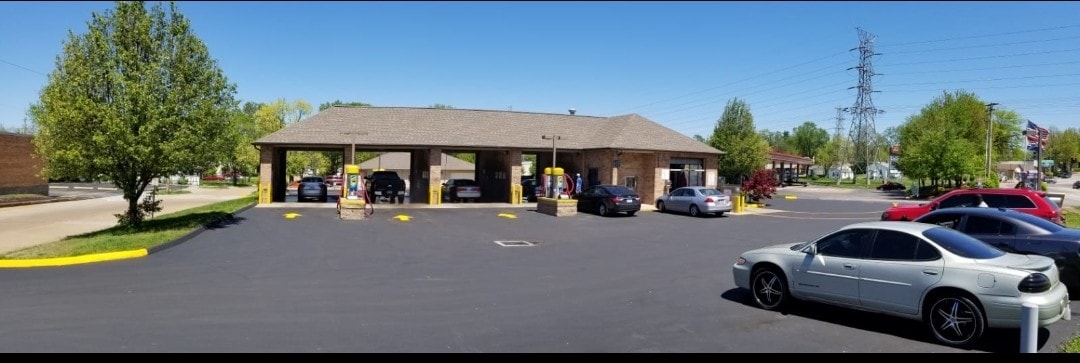 8635 Airport Rd, Berkeley, MO for sale Primary Photo- Image 1 of 3