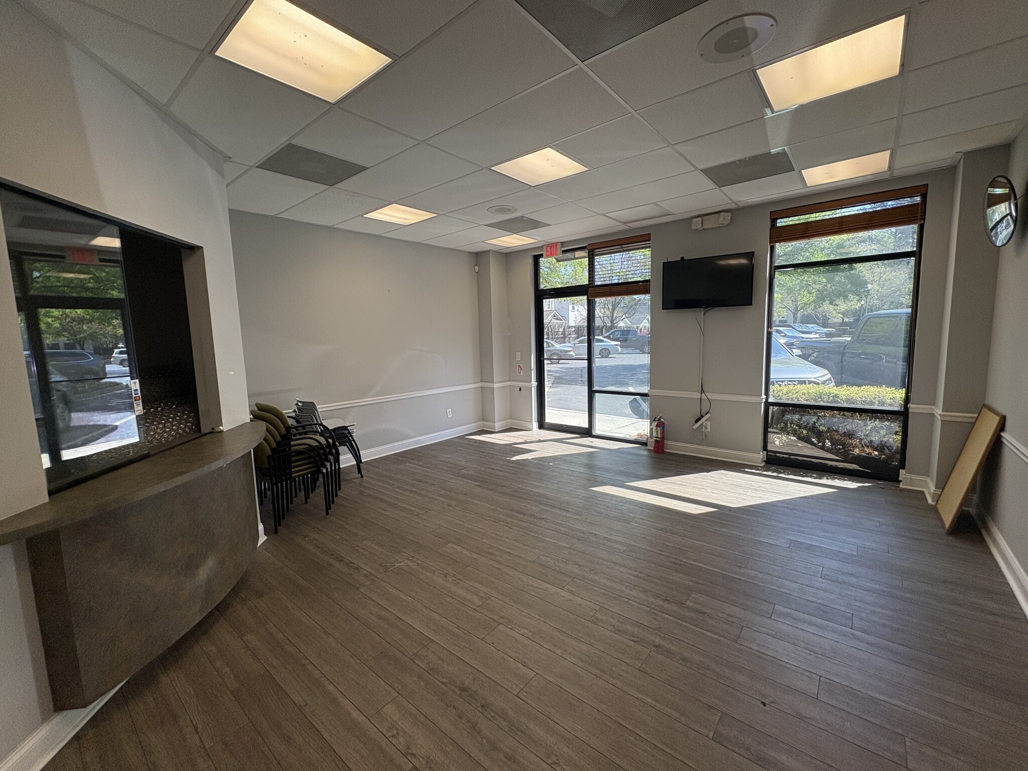874 Whipple Rd, Mount Pleasant, SC for lease Interior Photo- Image 1 of 7