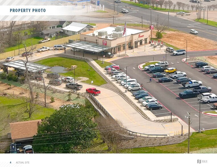 2416 US 79, Henderson, TX à vendre - Photo du bâtiment - Image 3 de 8