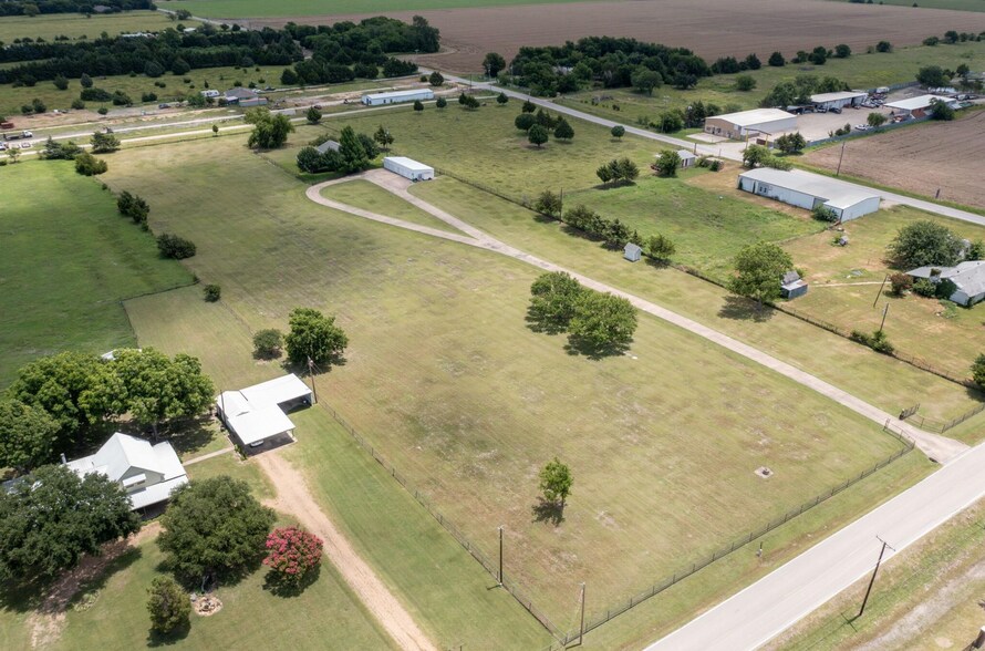 334 S Goode Rd, Wilmer, TX à vendre - Photo du bâtiment - Image 3 de 14
