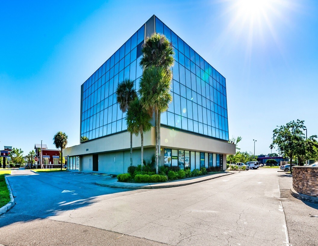 6900 S Orange Blossom Trl, Orlando, FL à louer Photo du bâtiment- Image 1 de 41