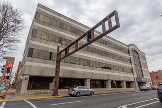 100 S 4th St, Paducah, KY for lease Building Photo- Image 2 of 36