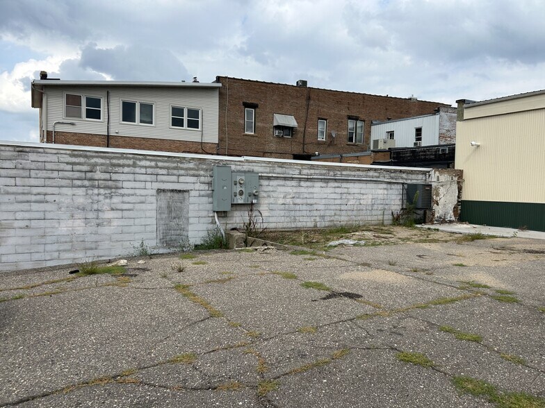 206 S Main St, Le Sueur, MN à louer - Photo du bâtiment - Image 2 de 6