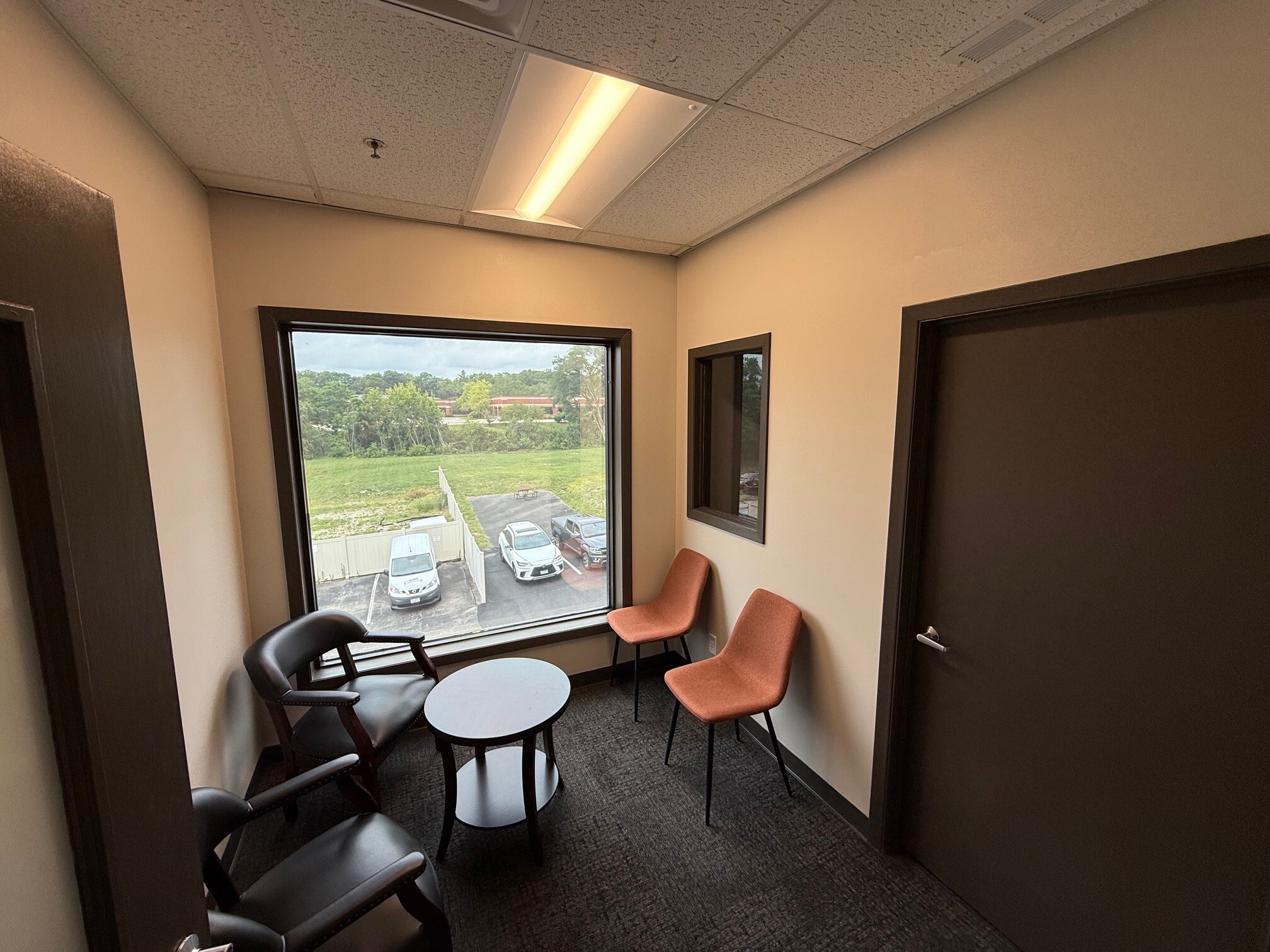 333 N Randall Rd, St Charles, IL for lease Interior Photo- Image 1 of 3