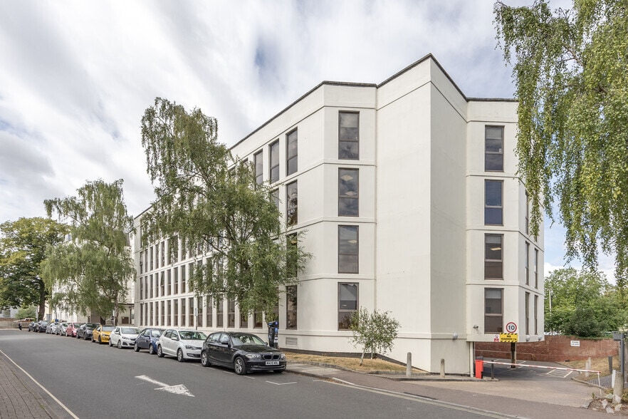 Wellington St, Cheltenham for lease - Building Photo - Image 3 of 4