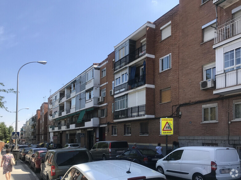 Calle Alfredo Aleix, 36, Madrid, Madrid for sale - Primary Photo - Image 1 of 3