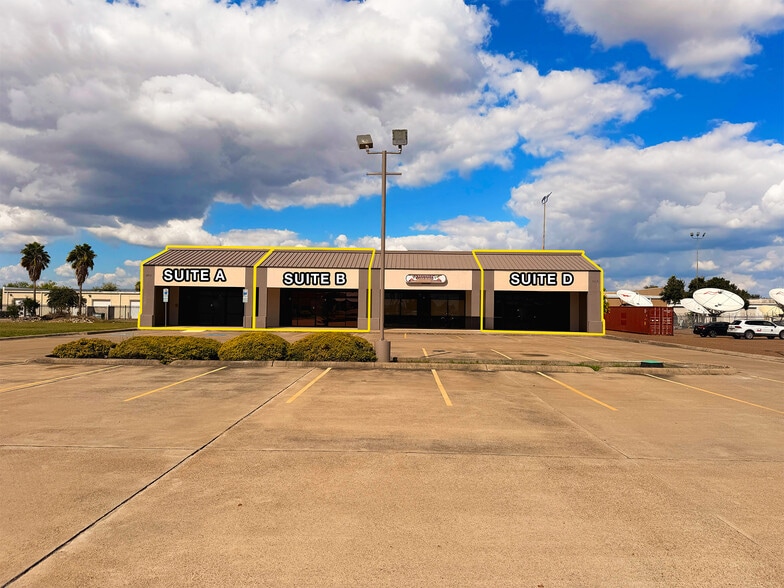 1401 E Hackberry St, McAllen, TX for lease - Building Photo - Image 1 of 7