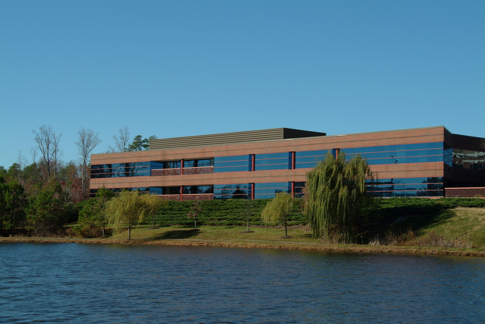 4851 Lake Brook Dr, Glen Allen, VA for lease Building Photo- Image 1 of 21