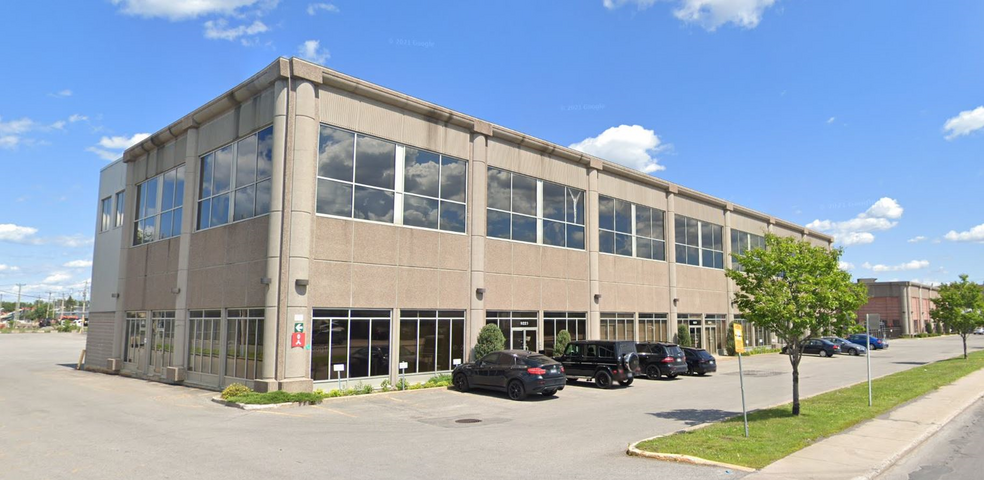 9215 Boul Langelier, Montréal, QC for lease - Building Photo - Image 1 of 4