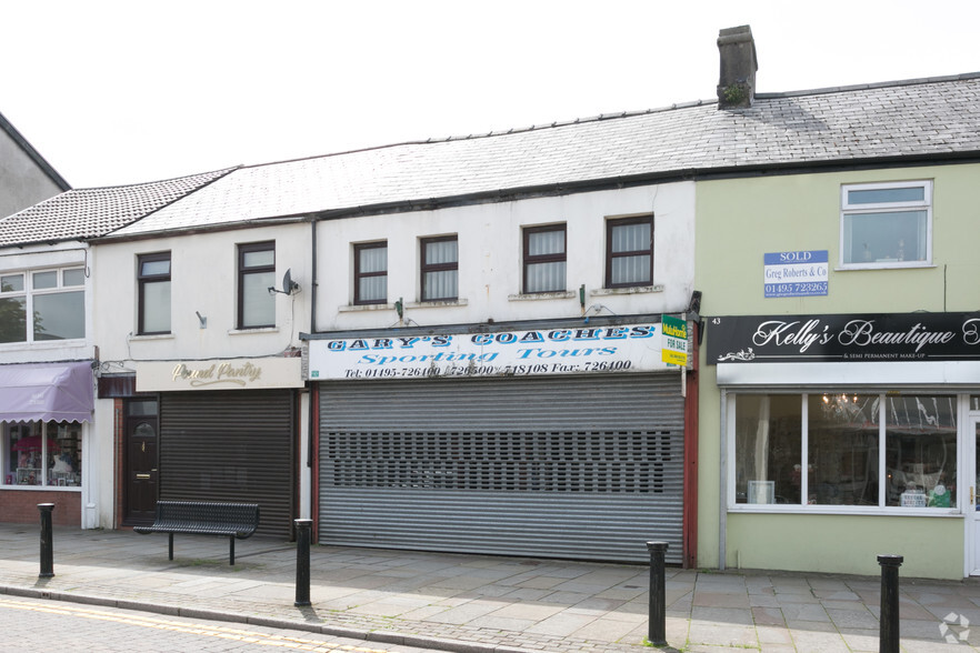 41 Commercial St, Tredegar for sale - Building Photo - Image 2 of 3