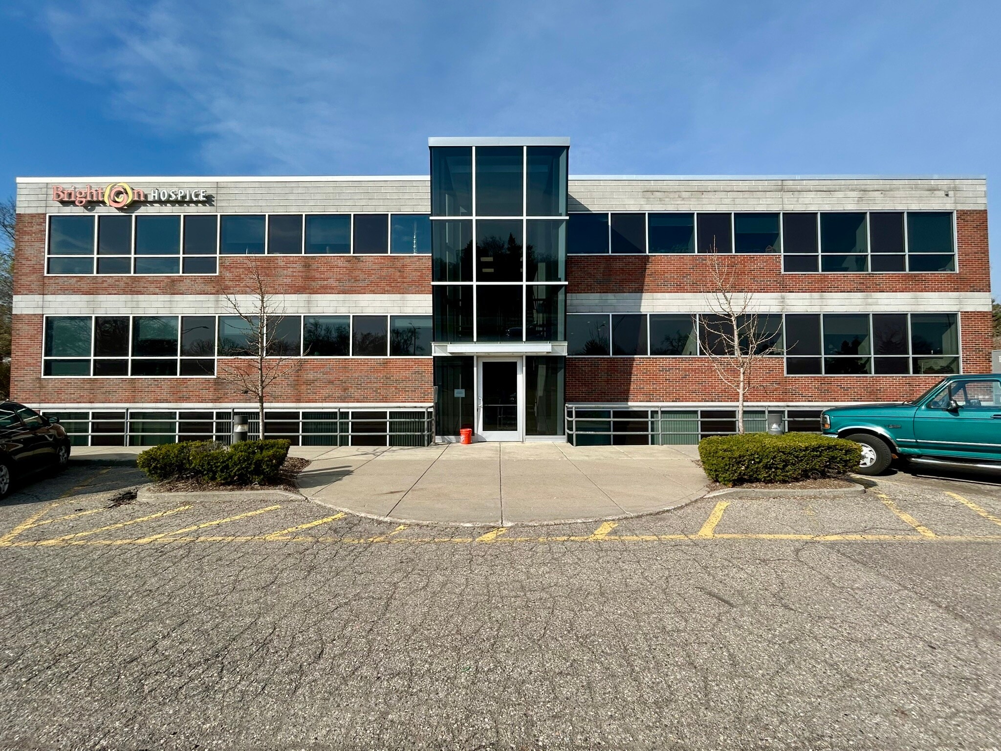 26075 Woodward Ave, Huntington Woods, MI for lease Building Photo- Image 1 of 24