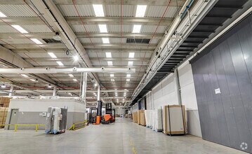 Calle del Río Almanzora, 2, Getafe, Madrid for lease Building Photo- Image 1 of 1