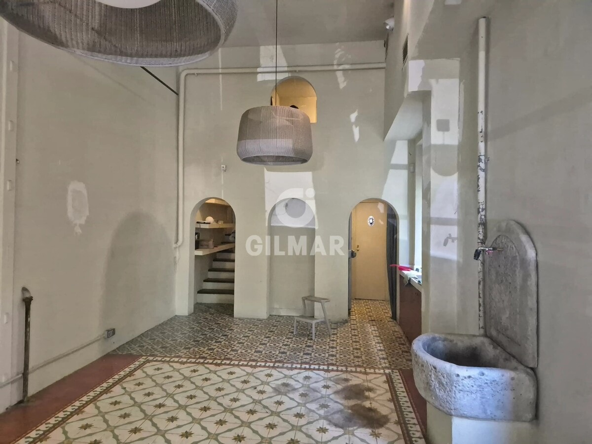 Madrid, MAD 28001 -  -  - Interior Photo - Image 1 of 5