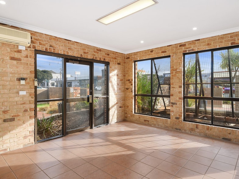 68-70 Pakington St, Geelong West for sale - Interior Photo - Image 3 of 8