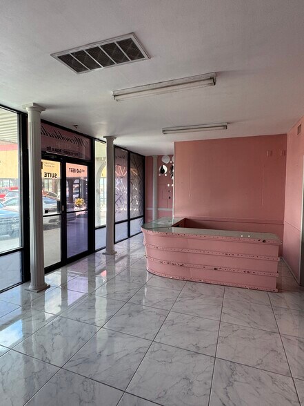 1100 N 77 Expy, Brownsville, TX à louer - Photo du bâtiment - Image 3 de 10