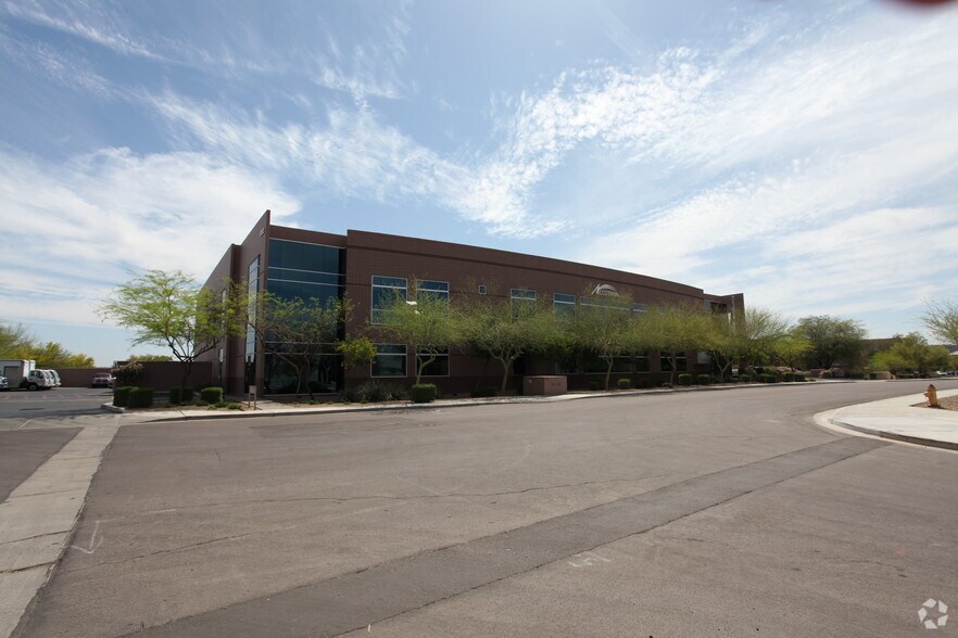 1733 W Parkside Ln, Phoenix, AZ à louer - Photo du bâtiment - Image 2 de 3