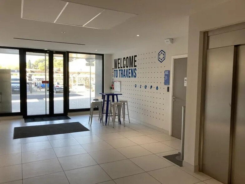 16 Rue Louis Leprince Ringuet, Marseille à louer - Hall d’entrée - Image 2 de 6