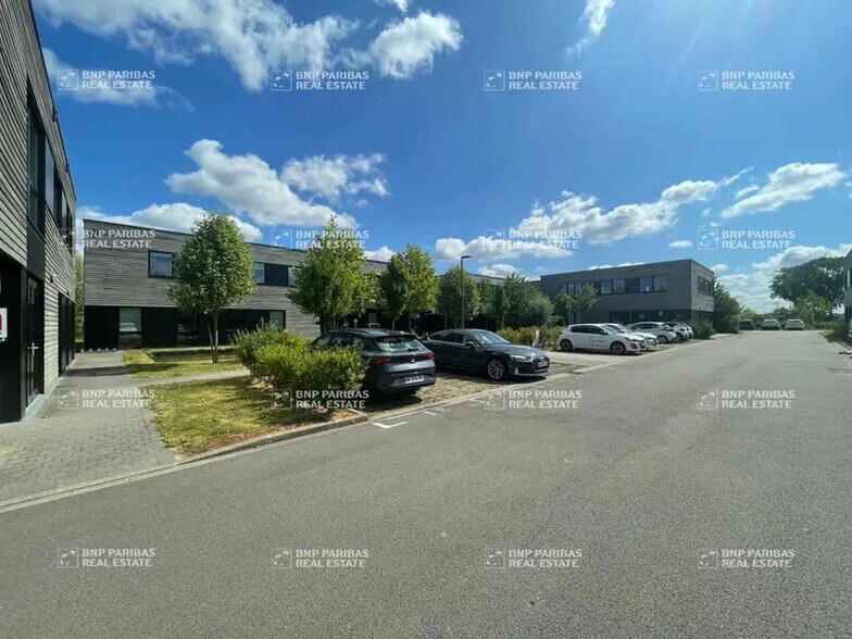 30 Avenue Pierre Mauroy, Loos à vendre - Photo du bâtiment - Image 3 de 13