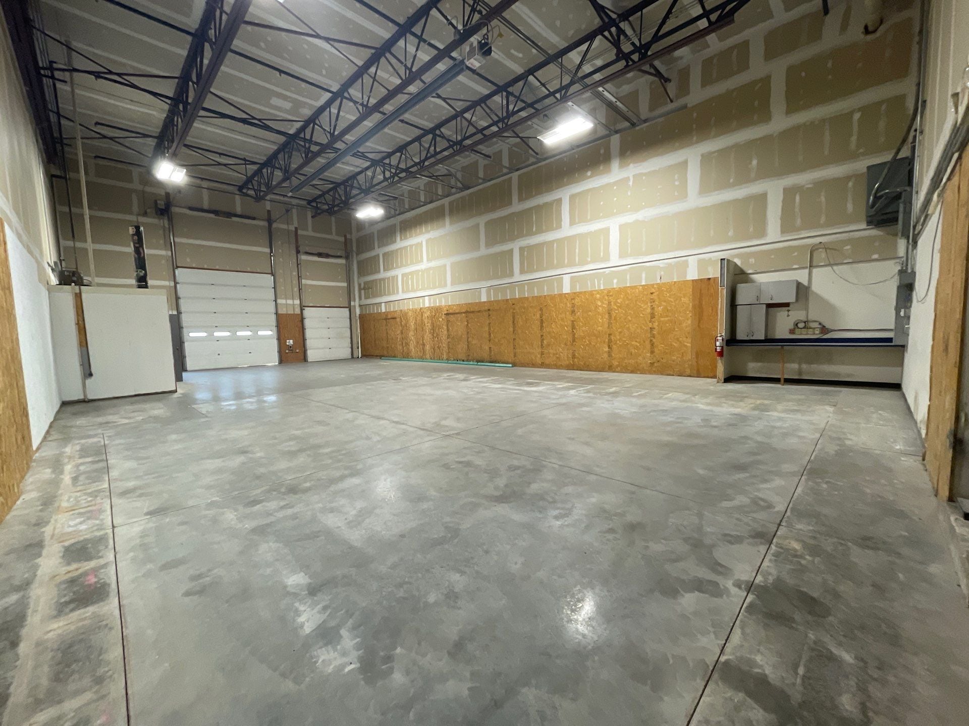 5800 N 58th St, Lincoln, NE for lease Interior Photo- Image 1 of 1