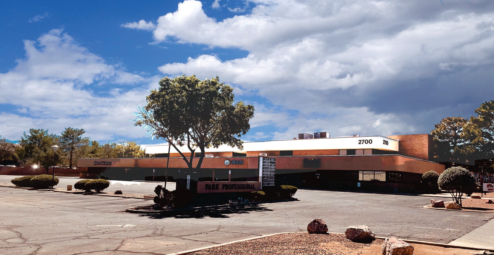 2700 E Fry Blvd, Sierra Vista, AZ à louer Photo du bâtiment- Image 1 de 2