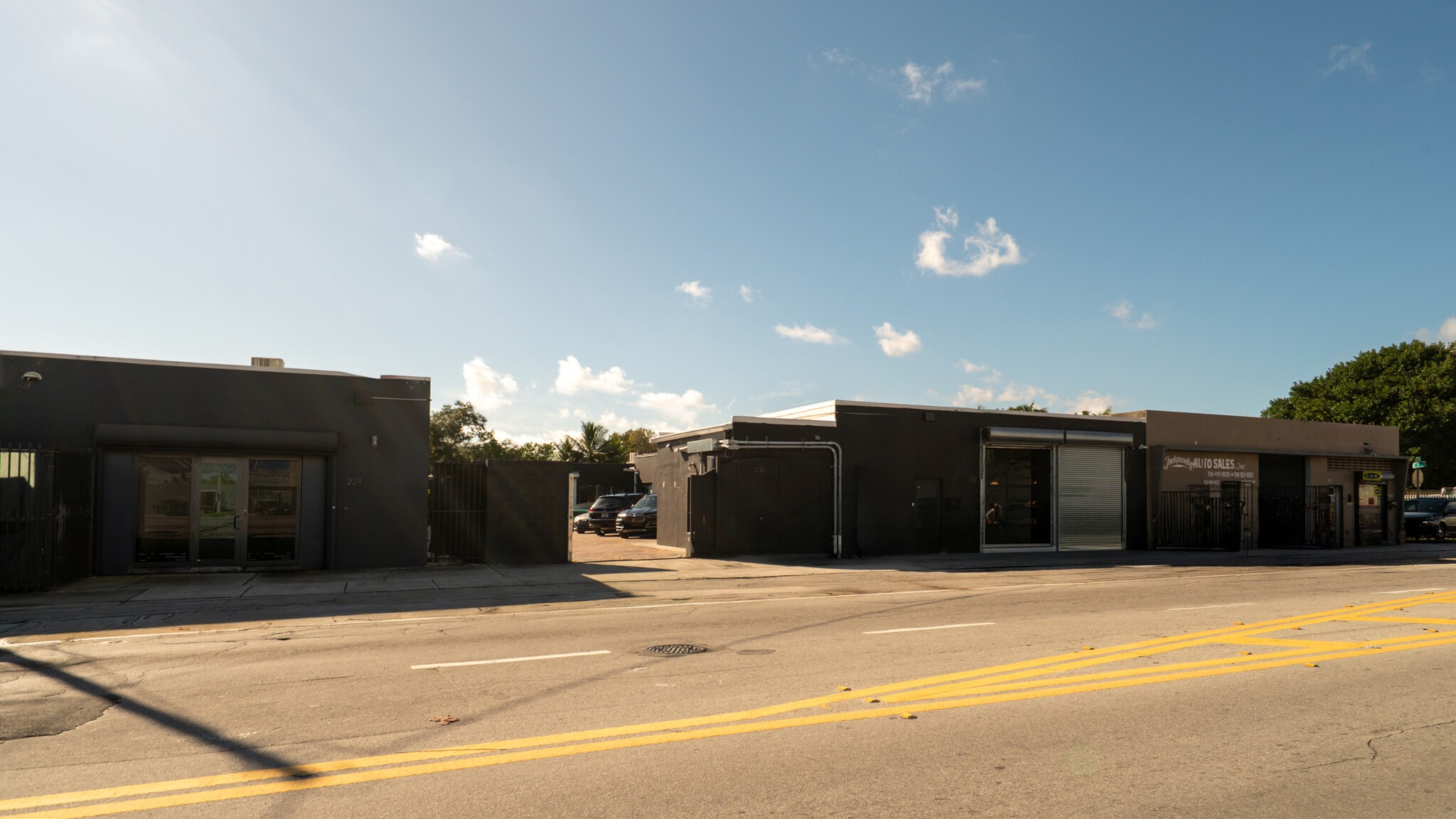 230 NW 71st St, Miami, FL for lease Building Photo- Image 1 of 9