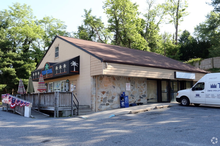 Pepe's Pizza portefeuille de 3 propriétés à vendre sur LoopNet.ca - Photo principale - Image 2 de 3