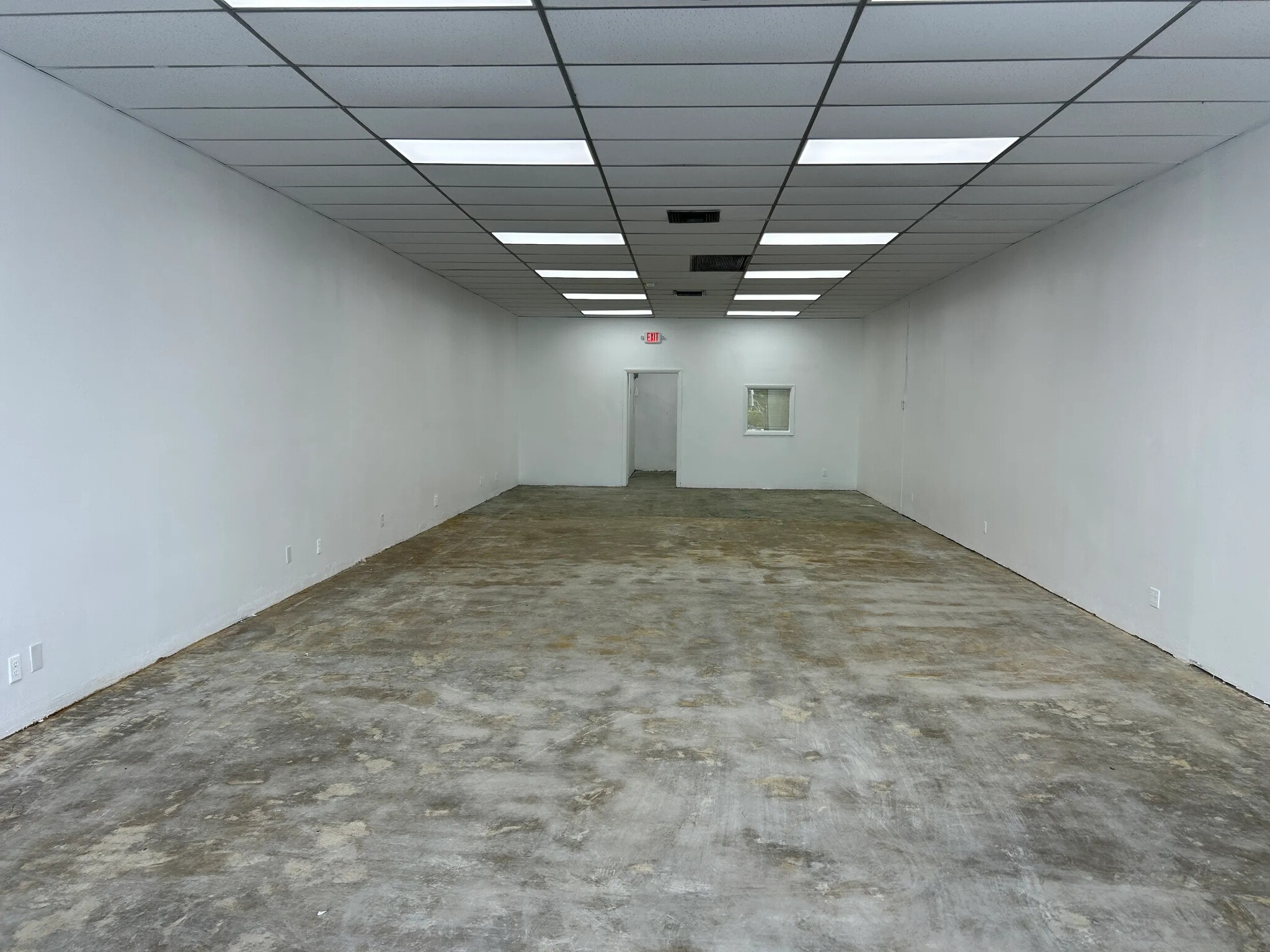 1501-1551 E Commercial Blvd, Fort Lauderdale, FL for lease Interior Photo- Image 1 of 1