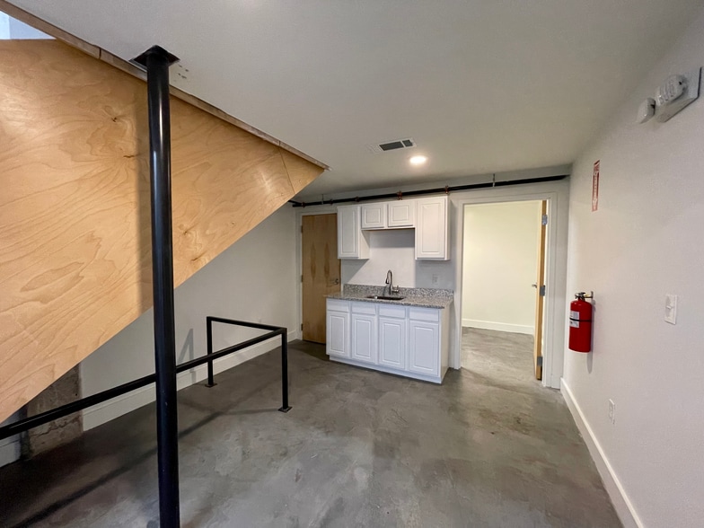 239 Grant St SE, Atlanta, GA à louer - Photo intérieure - Image 3 de 4