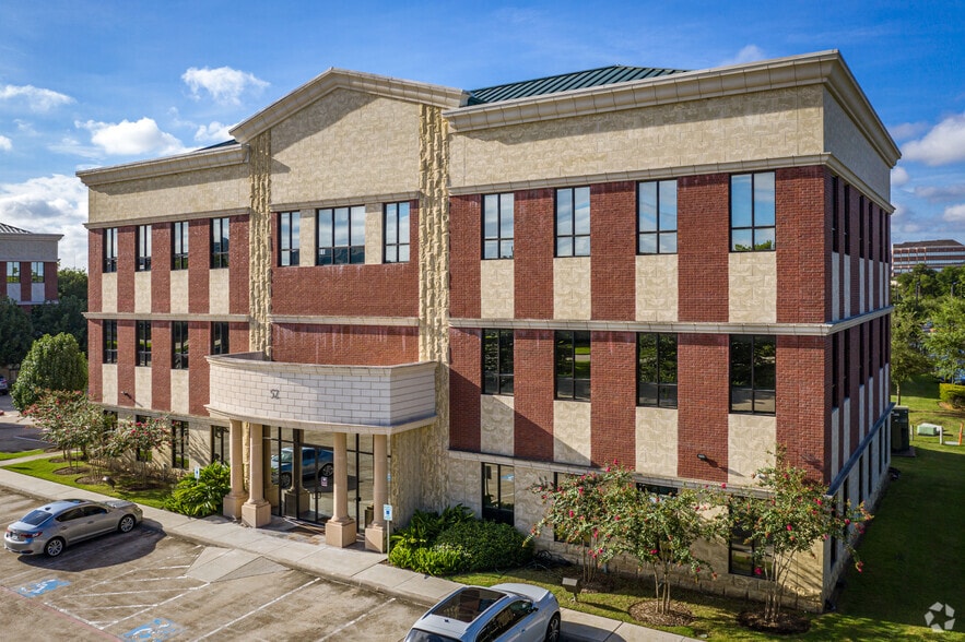 52 Sugar Creek Center Blvd, Sugar Land, TX for lease - Building Photo - Image 2 of 25