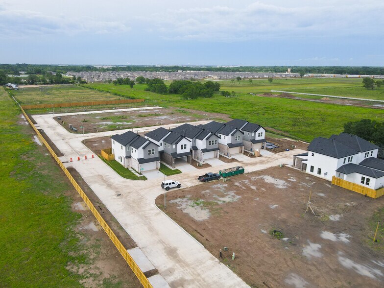 6402 Pregenero Ln, Houston, TX à vendre - Photo du bâtiment - Image 2 de 8