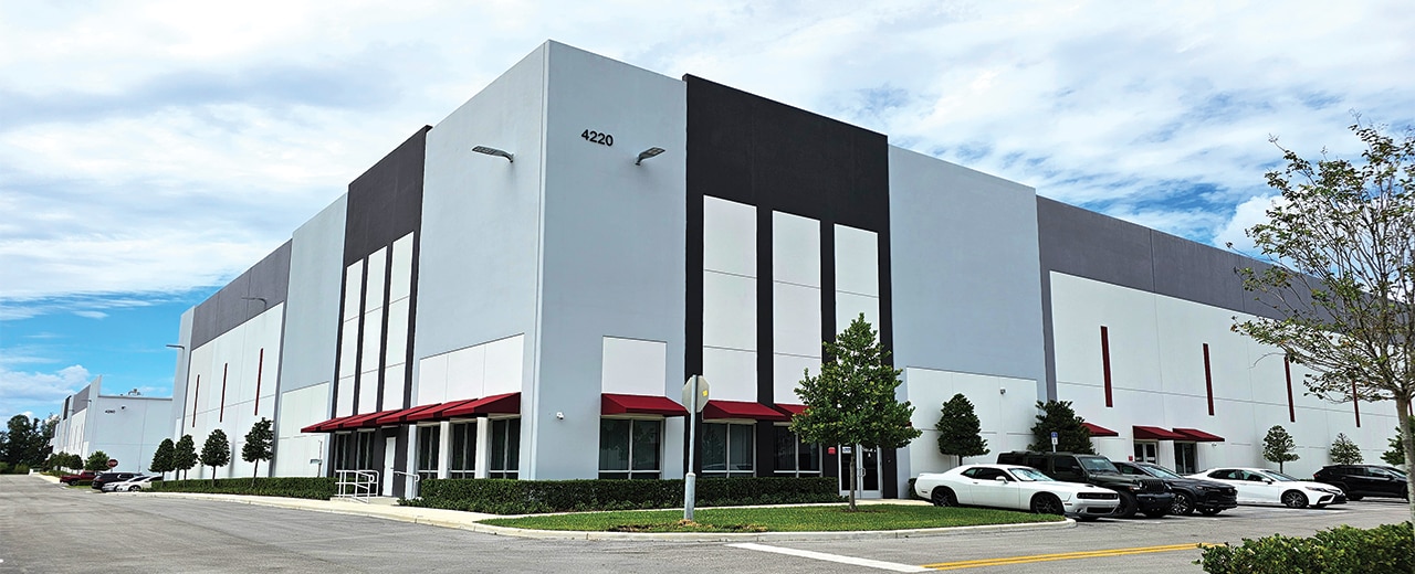 4220 W 104th St, Hialeah, FL for lease Building Photo- Image 1 of 3