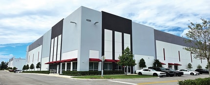 4220 W 104th St, Hialeah, FL for lease Building Photo- Image 1 of 3