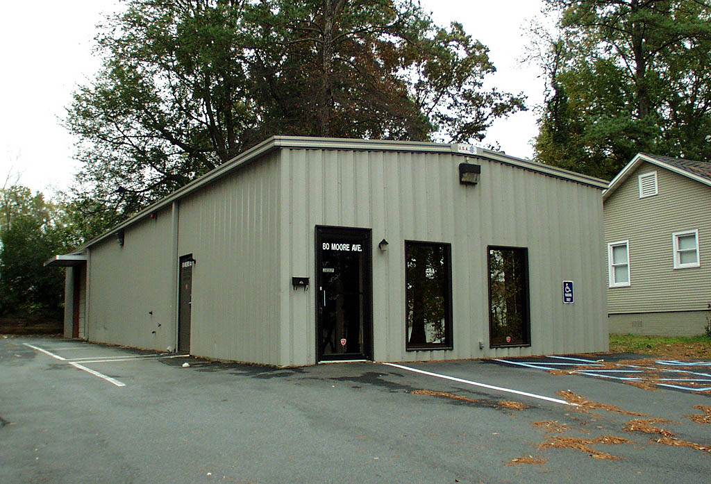 80 Moore Ave, Marietta, GA for sale Primary Photo- Image 1 of 3