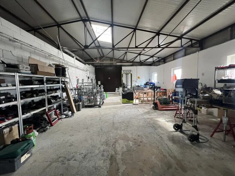 Industrial in Cormontreuil for lease - Building Photo - Image 3 of 8
