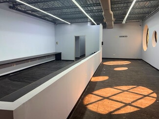 Plus de détails pour 250 Jackson Ave, Bronx, NY - Bureau/Commerce de détail à louer