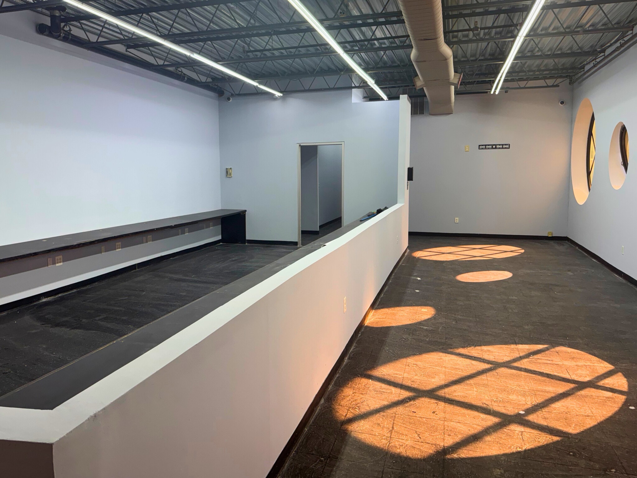 250 Jackson Ave, Bronx, NY for lease Primary Photo- Image 1 of 12