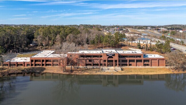 Plus de détails pour 3500 Riverside Dr, Macon-Bibb, GA - Spécialité à vendre